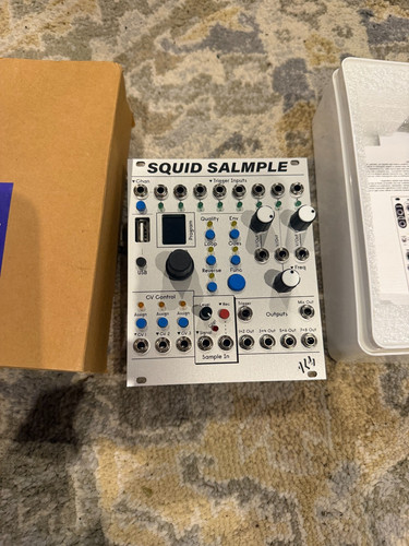 Alm squid salmple - squid,