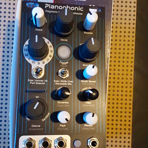 Knobula pianophonic polyphonic - pianophonic,